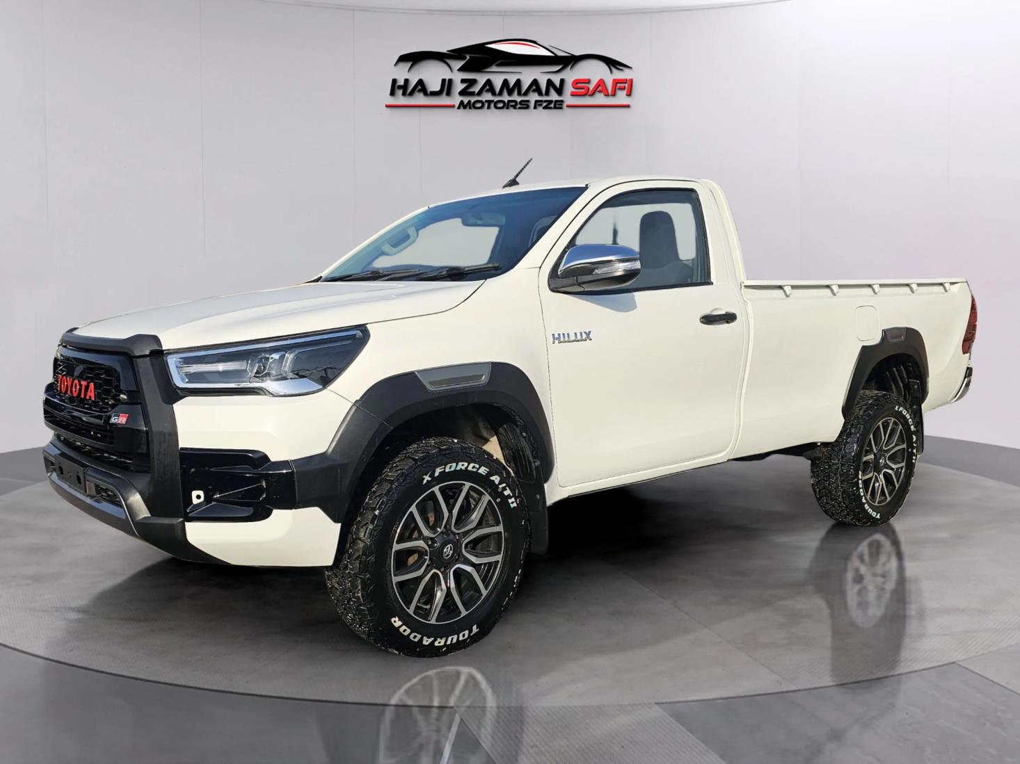 TOYOTA HILUX 2.8 WHITE RIGHT HAND DRIVE 2020