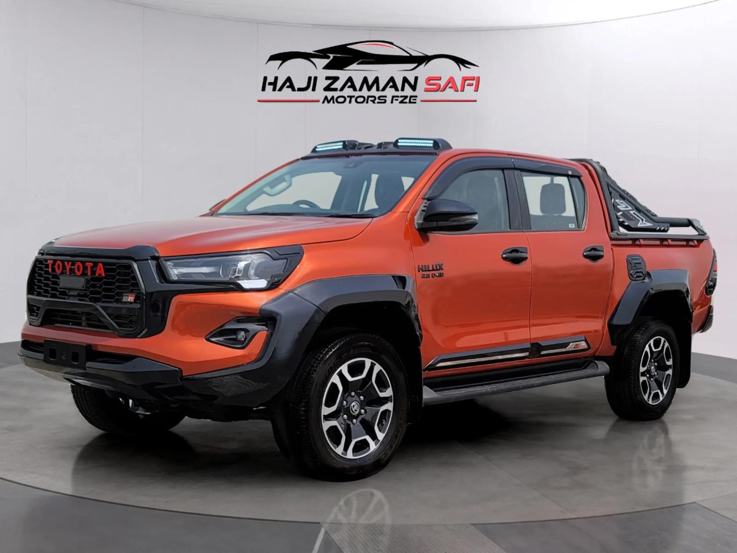 TOYOTA HILUX 2.8 ORANGE RIGHT HAND DRIVE